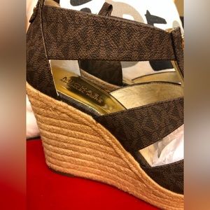 🔔Worn just once❗️Size 8.5 wedges. Closet kept. Original packaging. Front zipper